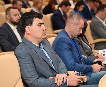 Александр Базаев принял участие в заседании по обсуждению возможностей развития межрегиональной кооперации